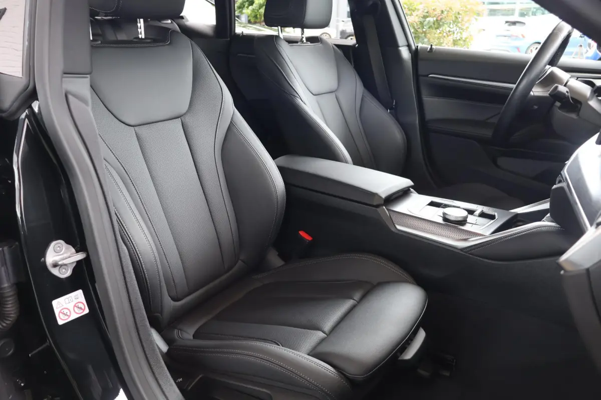eDrive40 84 kWh | M-Sport | Head-Up | Stoelverwarming | Camera | PDC V+A | 18''