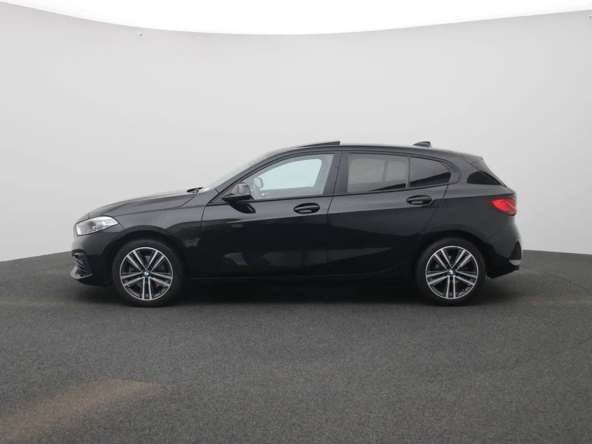 118i Executive | PANORAMADAK | APPLE CARPLAY | ANDROID AUTO | CLIMATE CONTROL | CRUISE CONTROL | PARKEERSENSOREN |