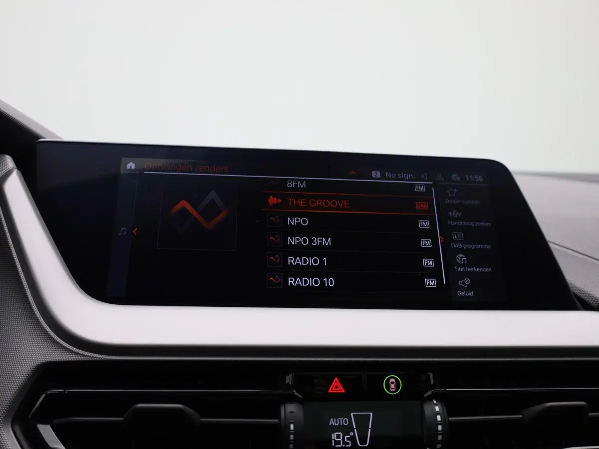 118i Executive | PANORAMADAK | APPLE CARPLAY | ANDROID AUTO | CLIMATE CONTROL | CRUISE CONTROL | PARKEERSENSOREN |