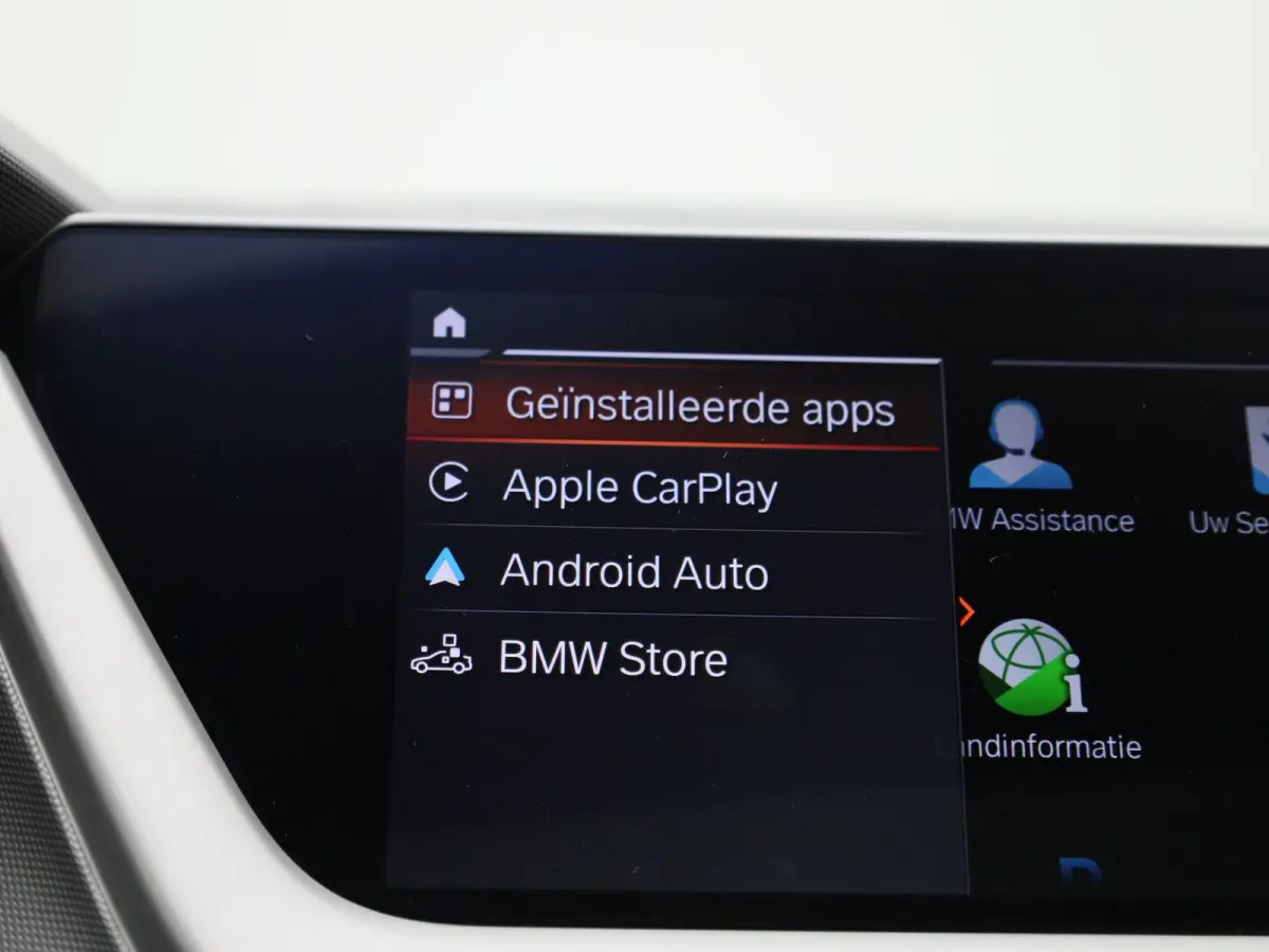 118i Executive | PANORAMADAK | APPLE CARPLAY | ANDROID AUTO | CLIMATE CONTROL | CRUISE CONTROL | PARKEERSENSOREN |