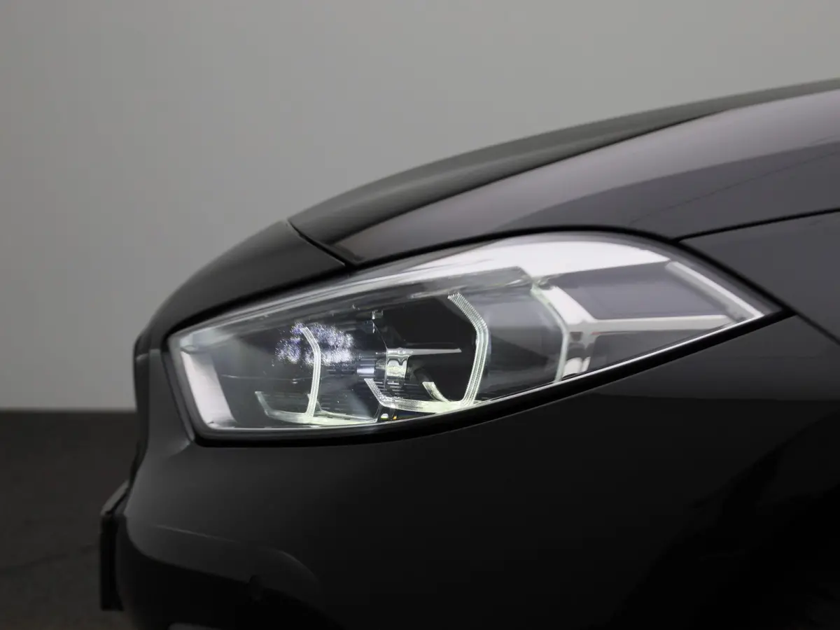 118i Executive | PANORAMADAK | APPLE CARPLAY | ANDROID AUTO | CLIMATE CONTROL | CRUISE CONTROL | PARKEERSENSOREN |