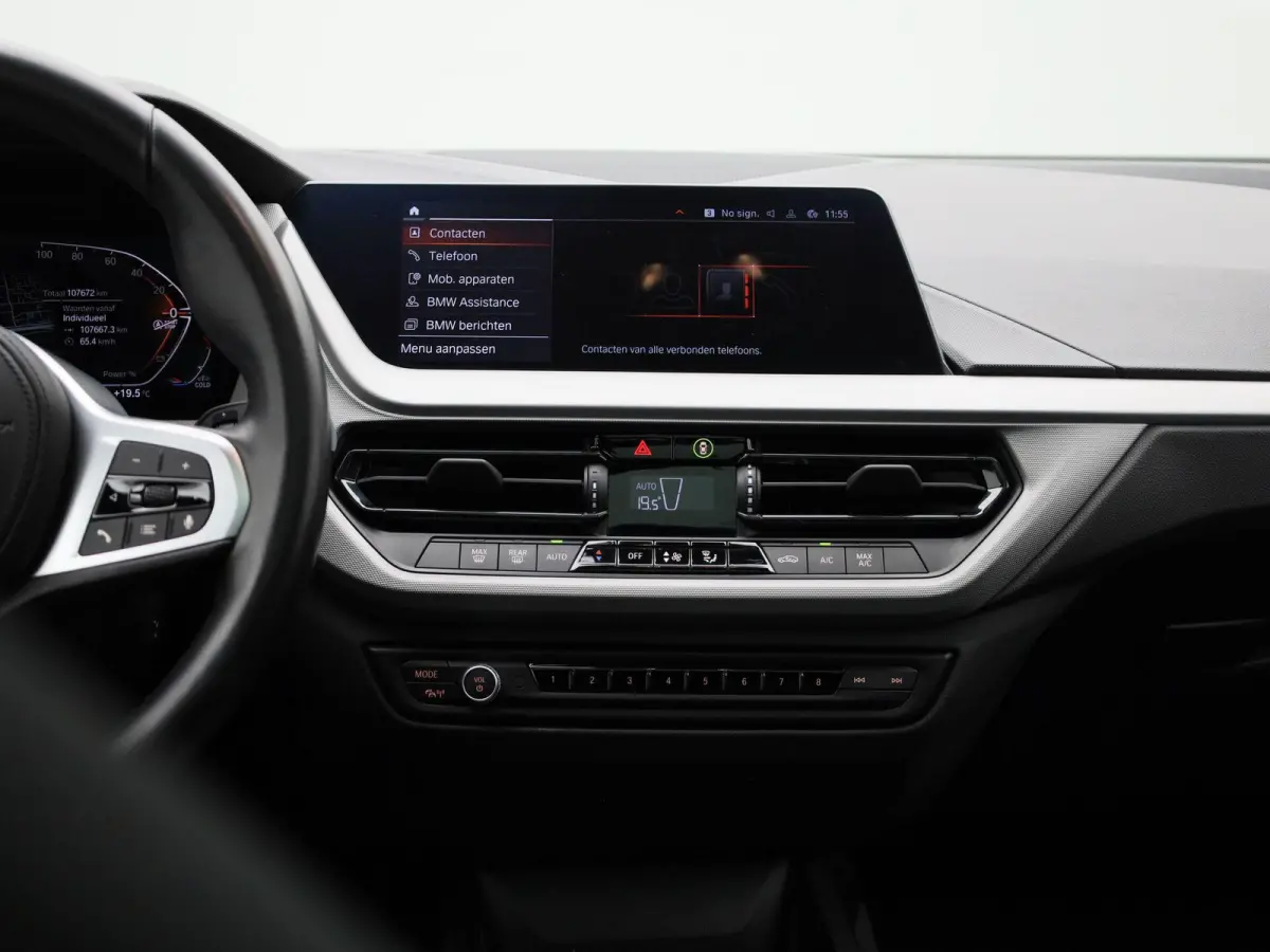 118i Executive | PANORAMADAK | APPLE CARPLAY | ANDROID AUTO | CLIMATE CONTROL | CRUISE CONTROL | PARKEERSENSOREN |