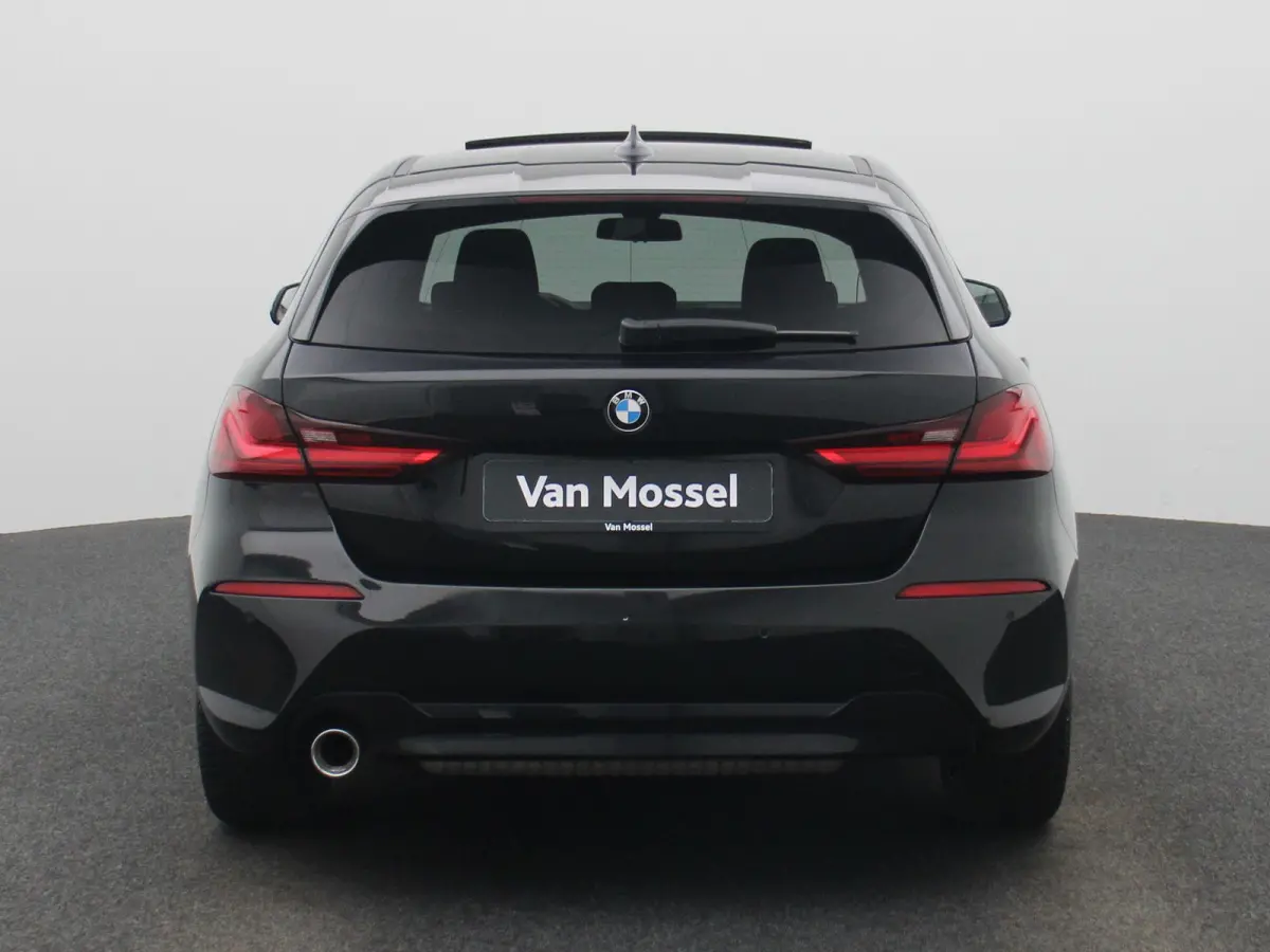 118i Executive | PANORAMADAK | APPLE CARPLAY | ANDROID AUTO | CLIMATE CONTROL | CRUISE CONTROL | PARKEERSENSOREN |