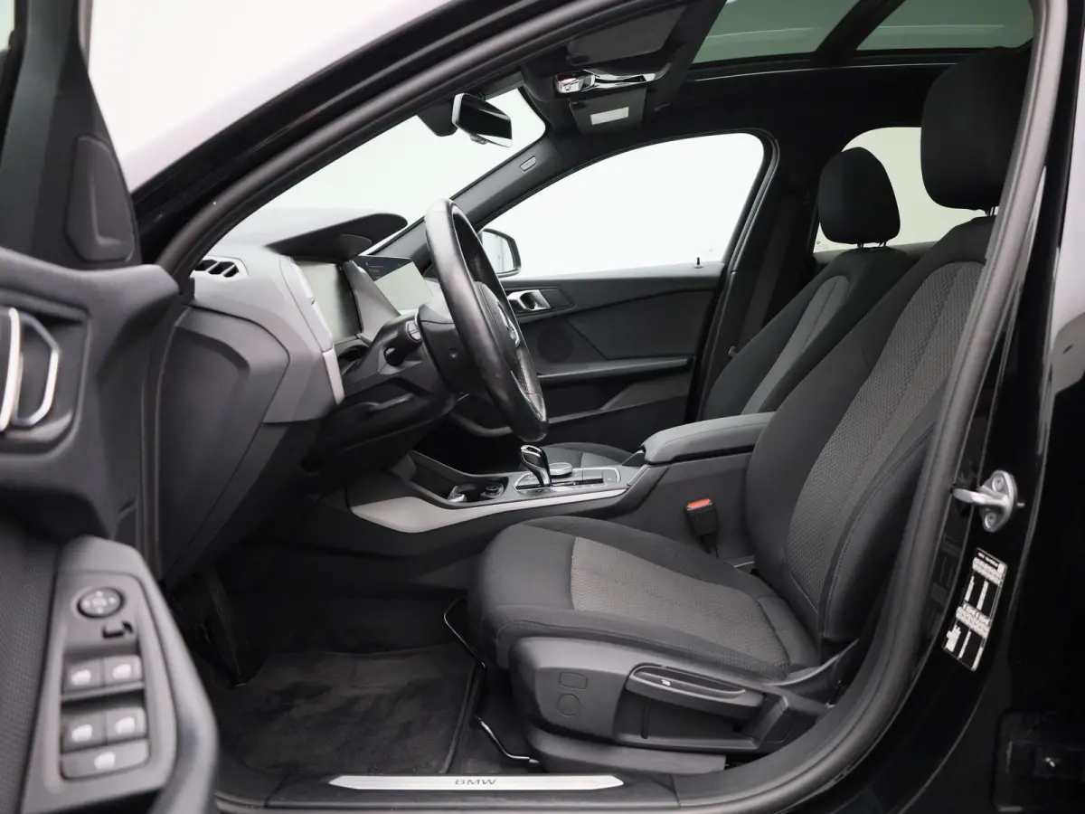 118i Executive | PANORAMADAK | APPLE CARPLAY | ANDROID AUTO | CLIMATE CONTROL | CRUISE CONTROL | PARKEERSENSOREN |