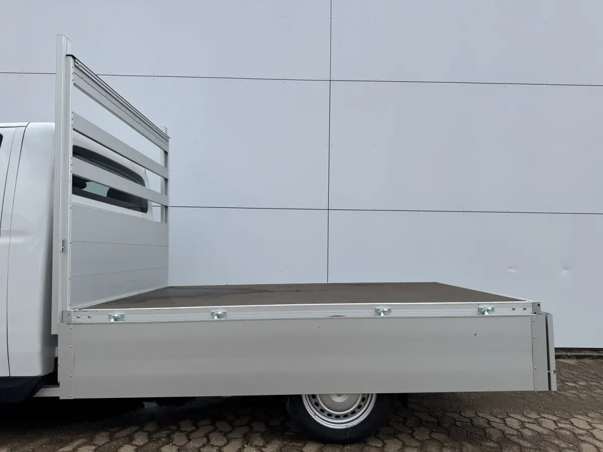 50kWh 122PK Nieuw! Open Laadbak 327km WLTP 100% Elektrisch Airco Cruise Control Carplay Camera Pritsche Pickup Open Box