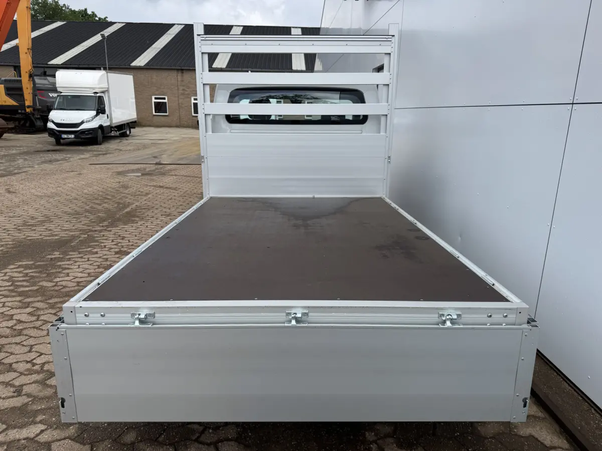 50kWh 122PK Nieuw! Open Laadbak 327km WLTP 100% Elektrisch Airco Cruise Control Carplay Camera Pritsche Pickup Open Box