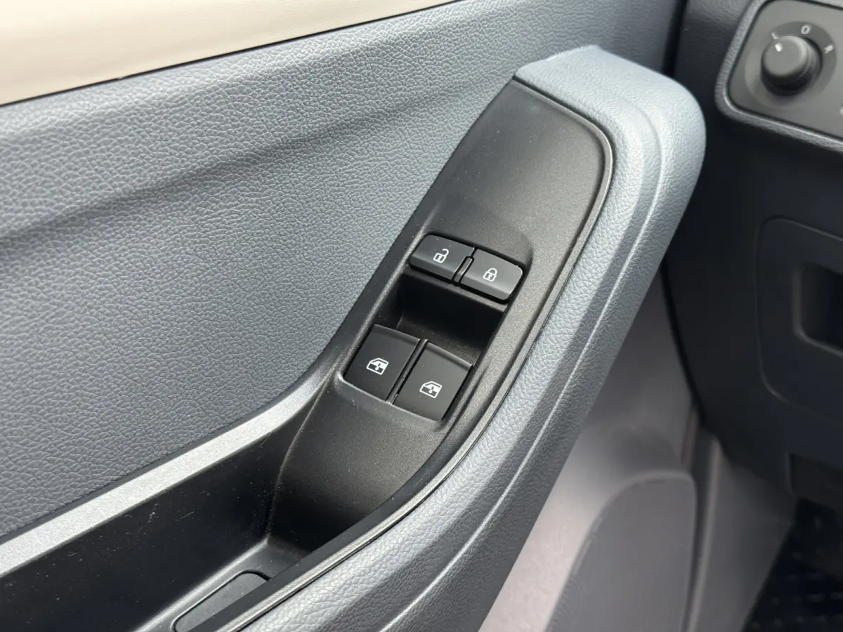 50kWh 122PK Nieuw! Open Laadbak 327km WLTP 100% Elektrisch Airco Cruise Control Carplay Camera Pritsche Pickup Open Box