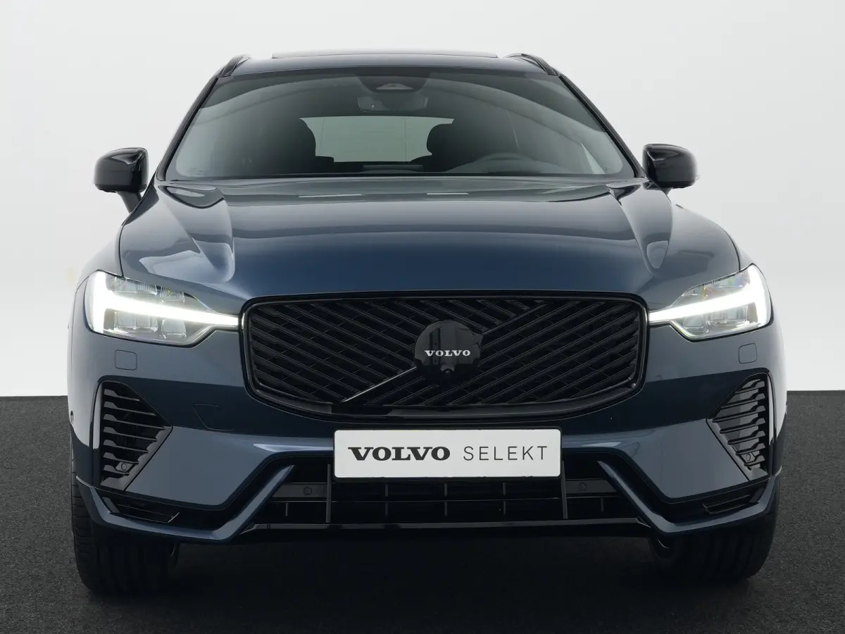 T6 Recharge AWD Plus Black Edition | Head-Up | Stoelventilatie | 360° Camera | Harman/Kardon | Panoramadak | Trekhaak