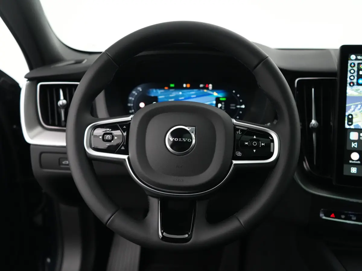 T6 Recharge AWD Plus Black Edition | Head-Up | Stoelventilatie | 360° Camera | Harman/Kardon | Panoramadak | Trekhaak