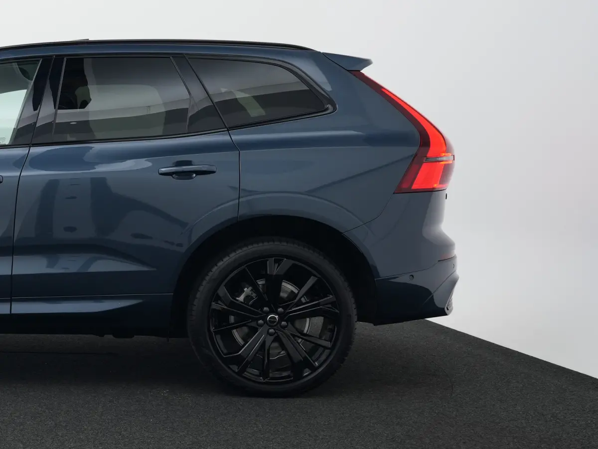 T6 Recharge AWD Plus Black Edition | Head-Up | Stoelventilatie | 360° Camera | Harman/Kardon | Panoramadak | Trekhaak