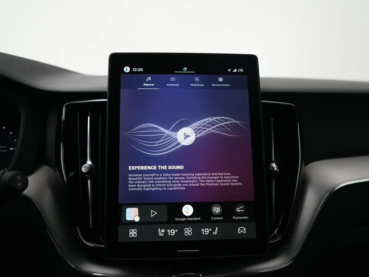 T6 Recharge AWD Plus Black Edition | Head-Up | Stoelventilatie | 360° Camera | Harman/Kardon | Panoramadak | Trekhaak
