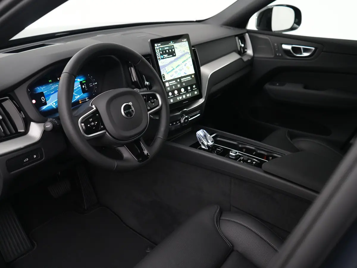 T6 Recharge AWD Plus Black Edition | Head-Up | Stoelventilatie | 360° Camera | Harman/Kardon | Panoramadak | Trekhaak