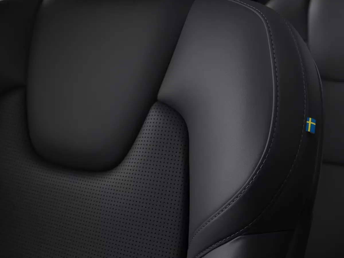 2.0 T8 Plug-in hybrid AWD Ultra Black Ed. Exec. | 2 stoelen op derde rij | Bowers & Wilkins audiosysteem | Elektrisch glazen panorama-dak