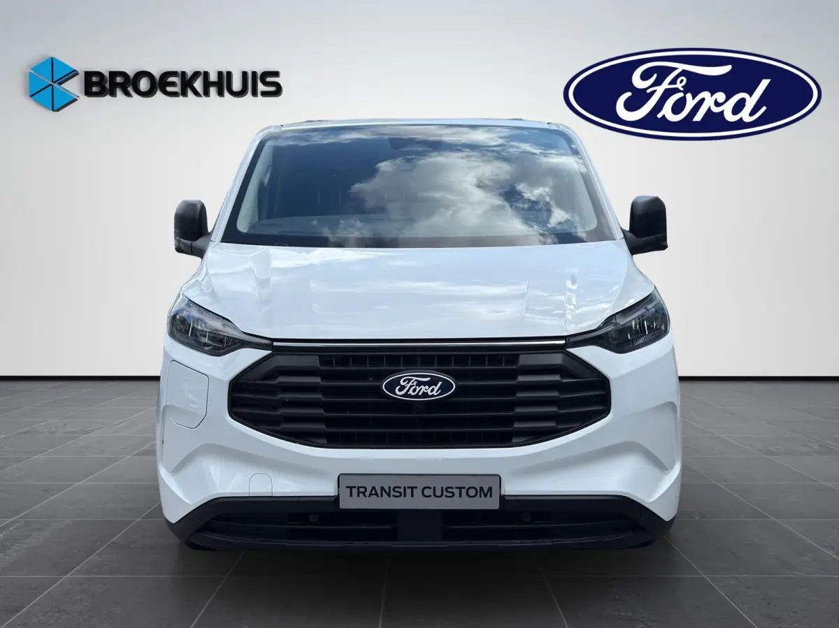 320 L1 Trend 2.5 Plug-in Hybrid 233pk | AGR stoel | Driver Ass Pack Ultimate | Navi | Trekhaak | Full LED | Ford Protect 2+3 jaar |