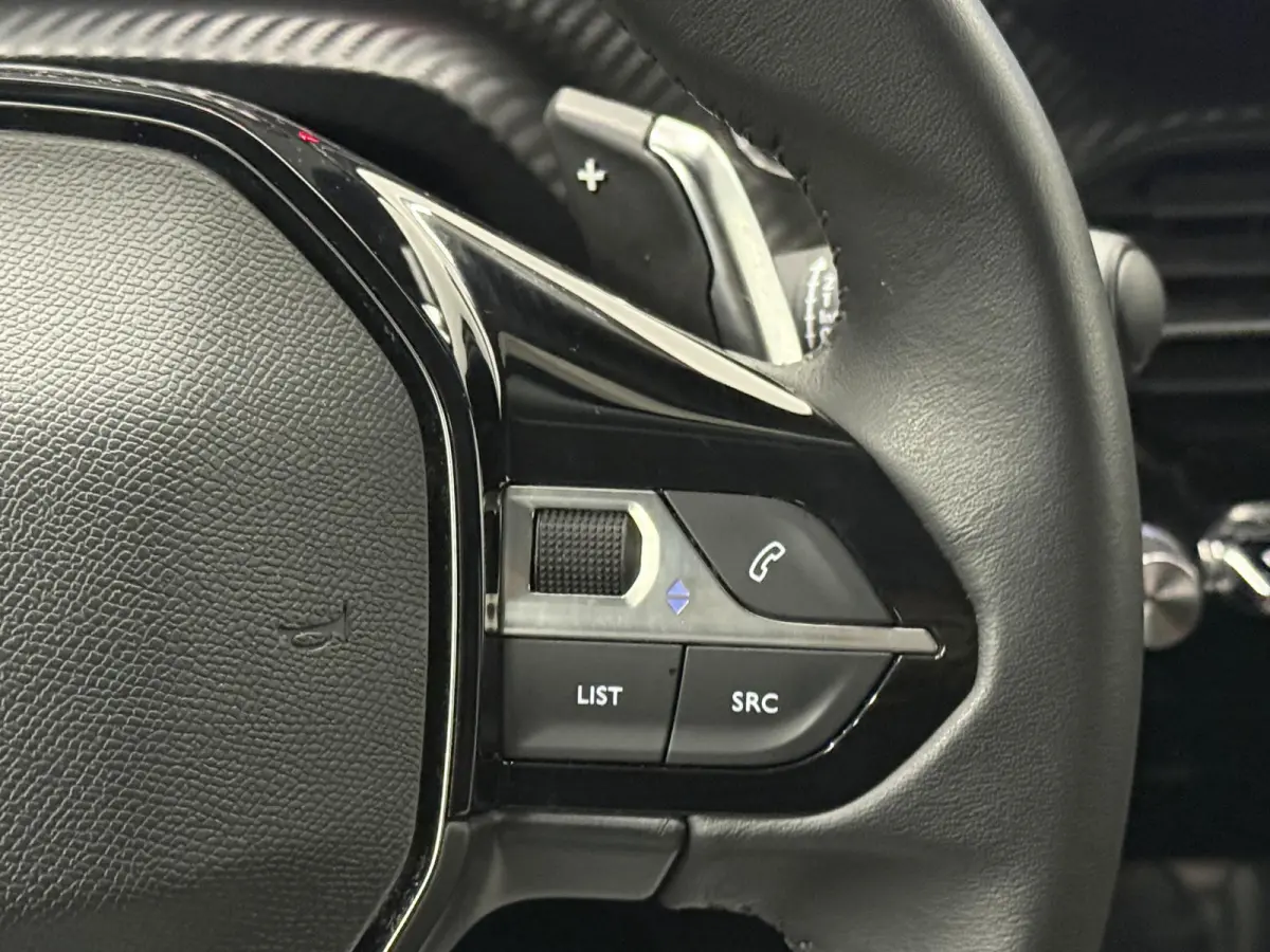 1.2 PureTech 130pk Allure S&S Automaat Navigatie Apple Carplay Android Auto Camera Parkeersensoren achter Cruise Control Full Led Climate Control Lichtmetalen velgen