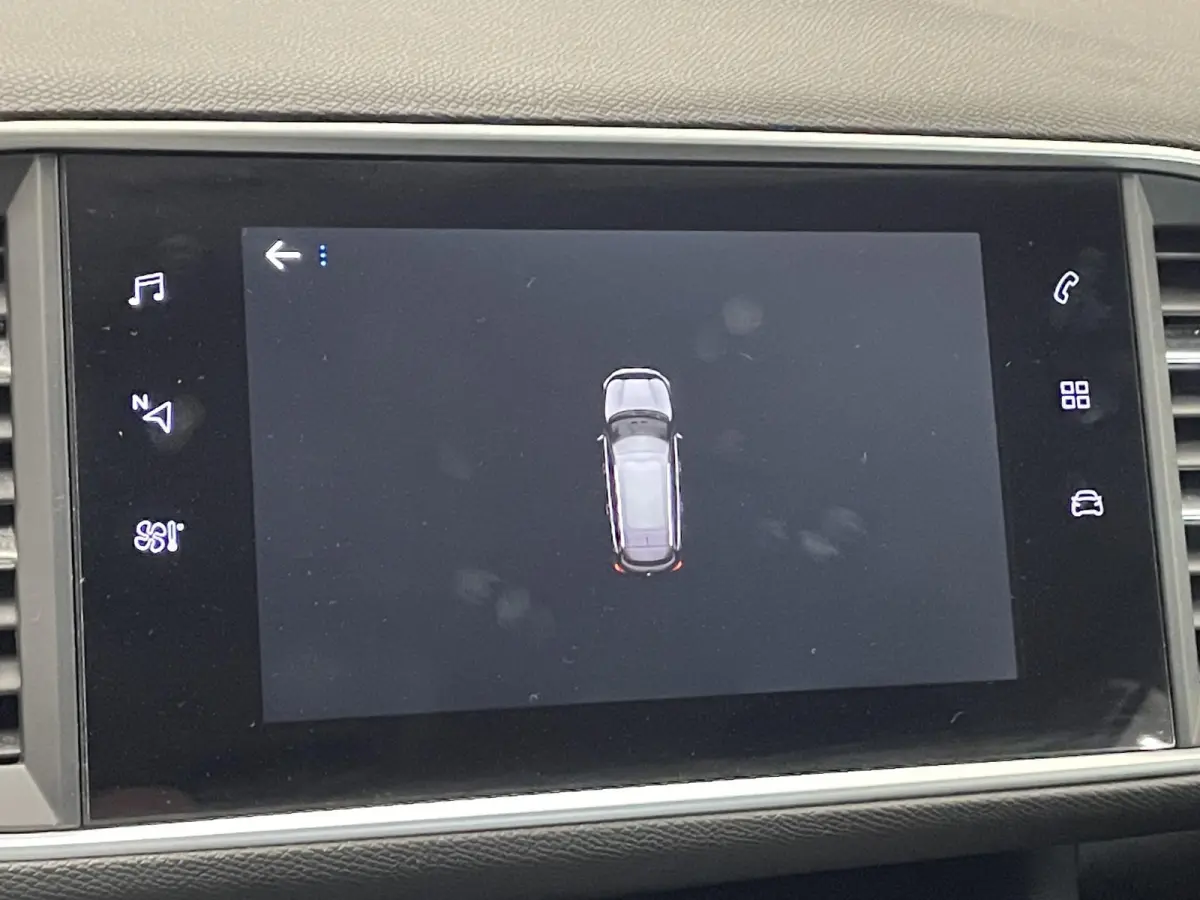 1.2 PureTech Active Pack Trekhaak Navigatie Parkeersensoren achter Cruise Control Climate Control