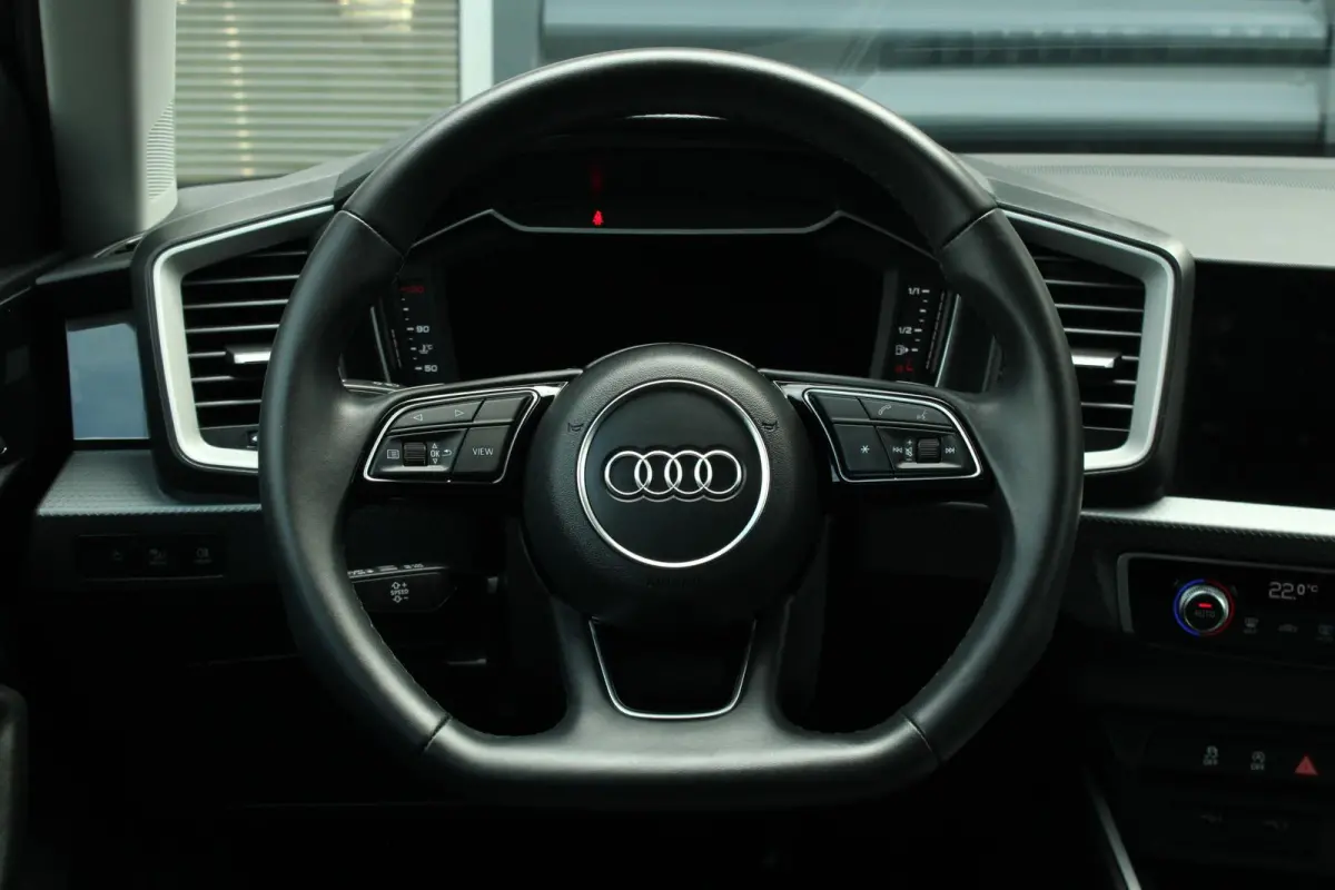 30 TFSI 116pk S-tronic S edition | 18" Velgen | Achteruitrijcamera