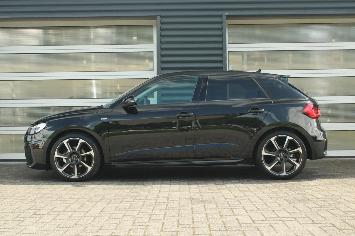 30 TFSI 116pk S-tronic S edition | 18" Velgen | Achteruitrijcamera
