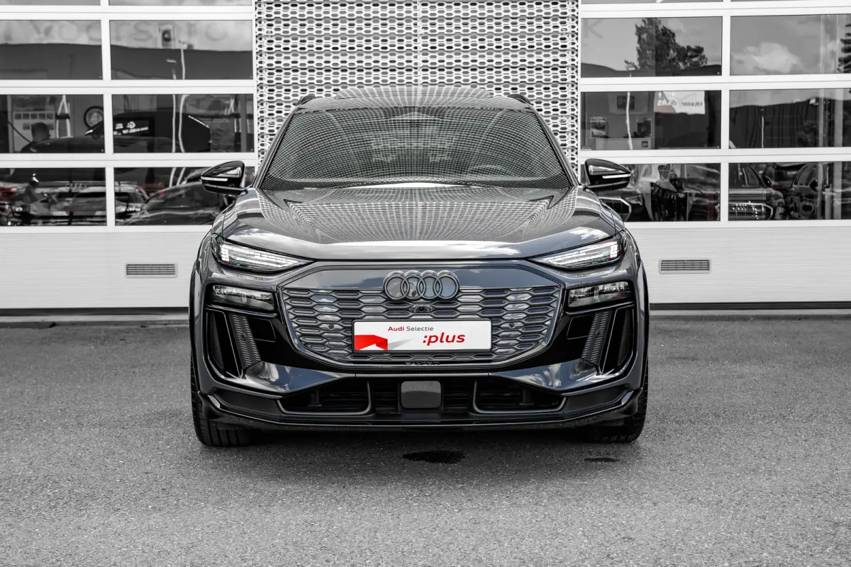 SQ6 quattro 360 kW edition one | Panoramadak | Luchtvering | Head Up Display | Bang & Olufsen |