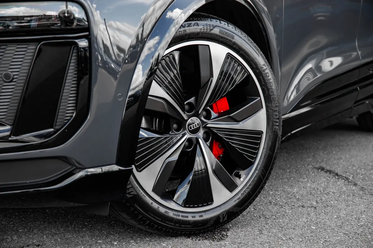 SQ6 quattro 360 kW edition one | Panoramadak | Luchtvering | Head Up Display | Bang & Olufsen |