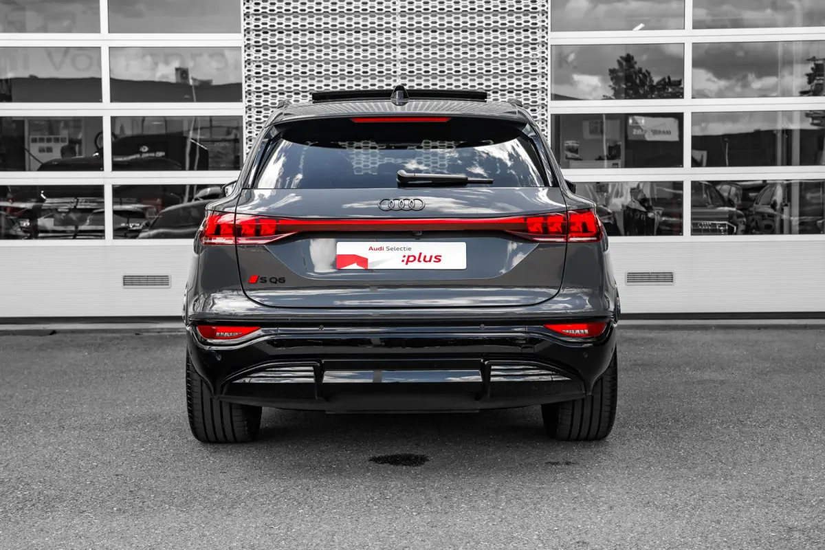 SQ6 quattro 360 kW edition one | Panoramadak | Luchtvering | Head Up Display | Bang & Olufsen |