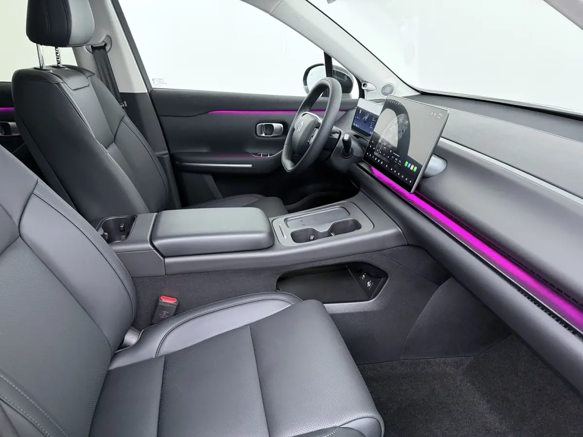 Design 28.4 kWh | €3500,- korting !! | Vanaf €575,- Private Lease per maand ! | Cruise control adaptief met Stop&Go en stuurhulp | Electronic climate controle | Extra getint glas