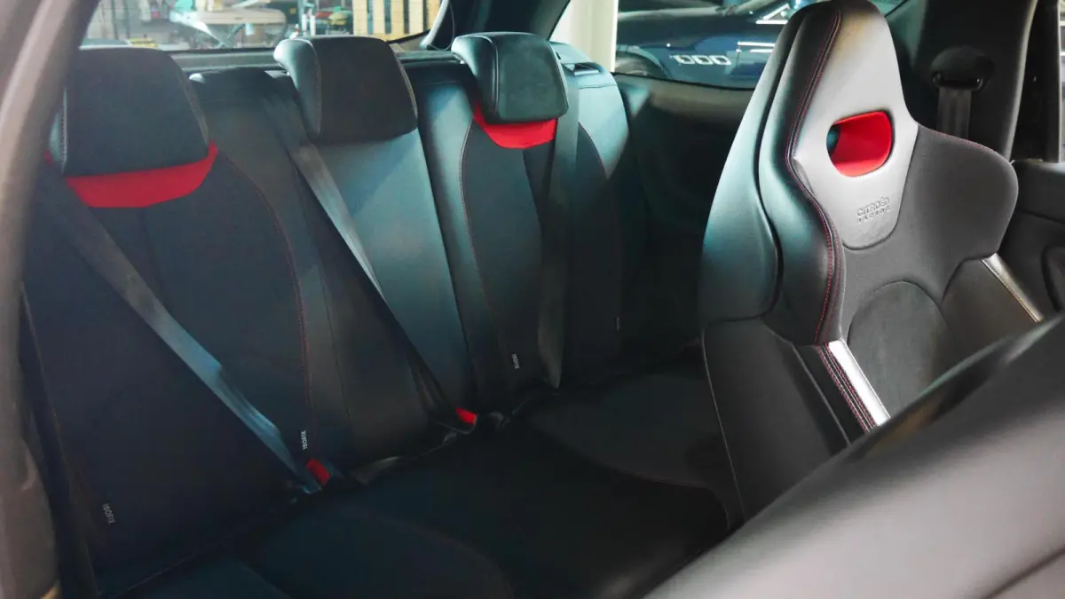 Racing|1.6 THP 207PK|Matte zwart|Carbon fibre