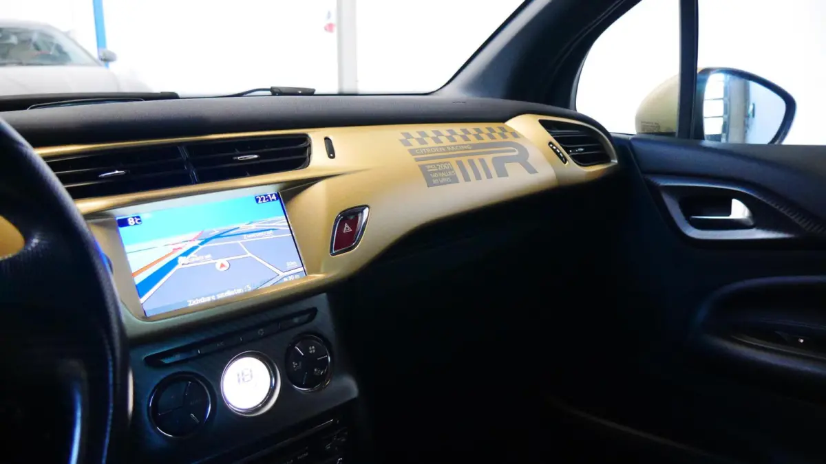 Racing|1.6 THP 207PK|Matte zwart|Carbon fibre