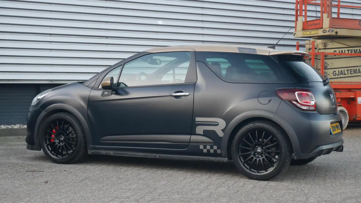 Racing|1.6 THP 207PK|Matte zwart|Carbon fibre