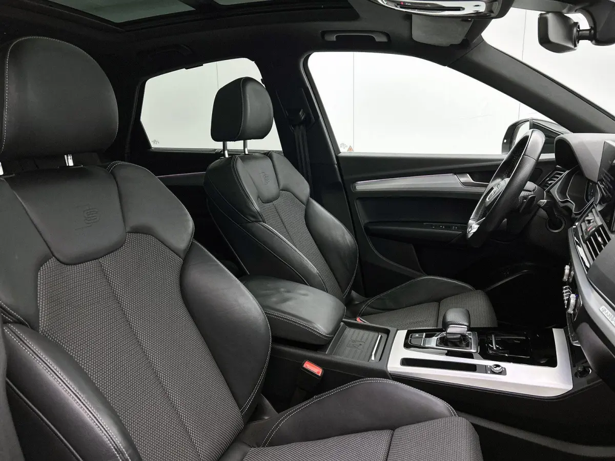 50 TFSI e S edition 299 PK | S-line | Panoramadak | Camera | Cruise Control | Apple Carplay | Android Auto | Stoelverwarming | Climate Control | Lichtmetalen velgen | Trekhaak |