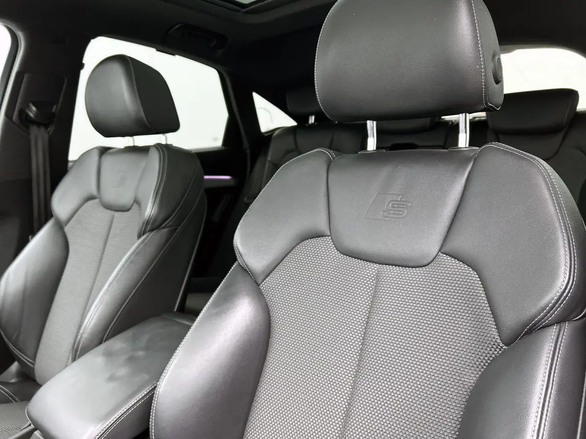 50 TFSI e S edition 299 PK | S-line | Panoramadak | Camera | Cruise Control | Apple Carplay | Android Auto | Stoelverwarming | Climate Control | Lichtmetalen velgen | Trekhaak |
