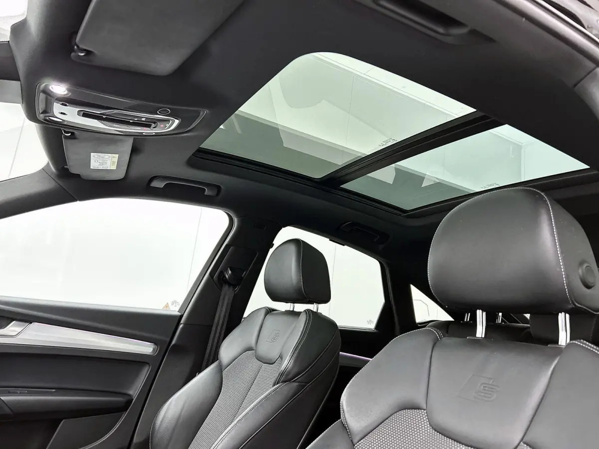 50 TFSI e S edition 299 PK | S-line | Panoramadak | Camera | Cruise Control | Apple Carplay | Android Auto | Stoelverwarming | Climate Control | Lichtmetalen velgen | Trekhaak |