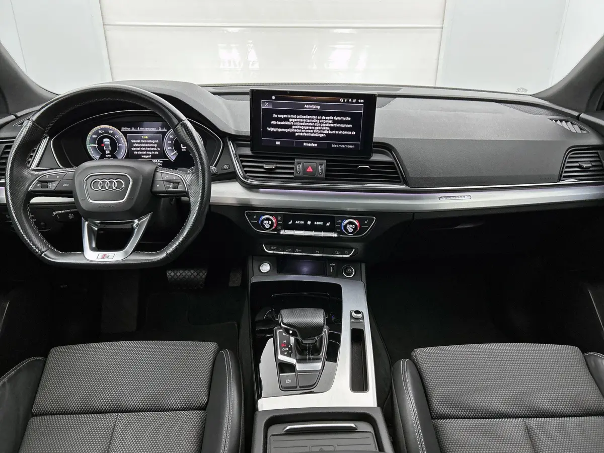 50 TFSI e S edition 299 PK | S-line | Panoramadak | Camera | Cruise Control | Apple Carplay | Android Auto | Stoelverwarming | Climate Control | Lichtmetalen velgen | Trekhaak |