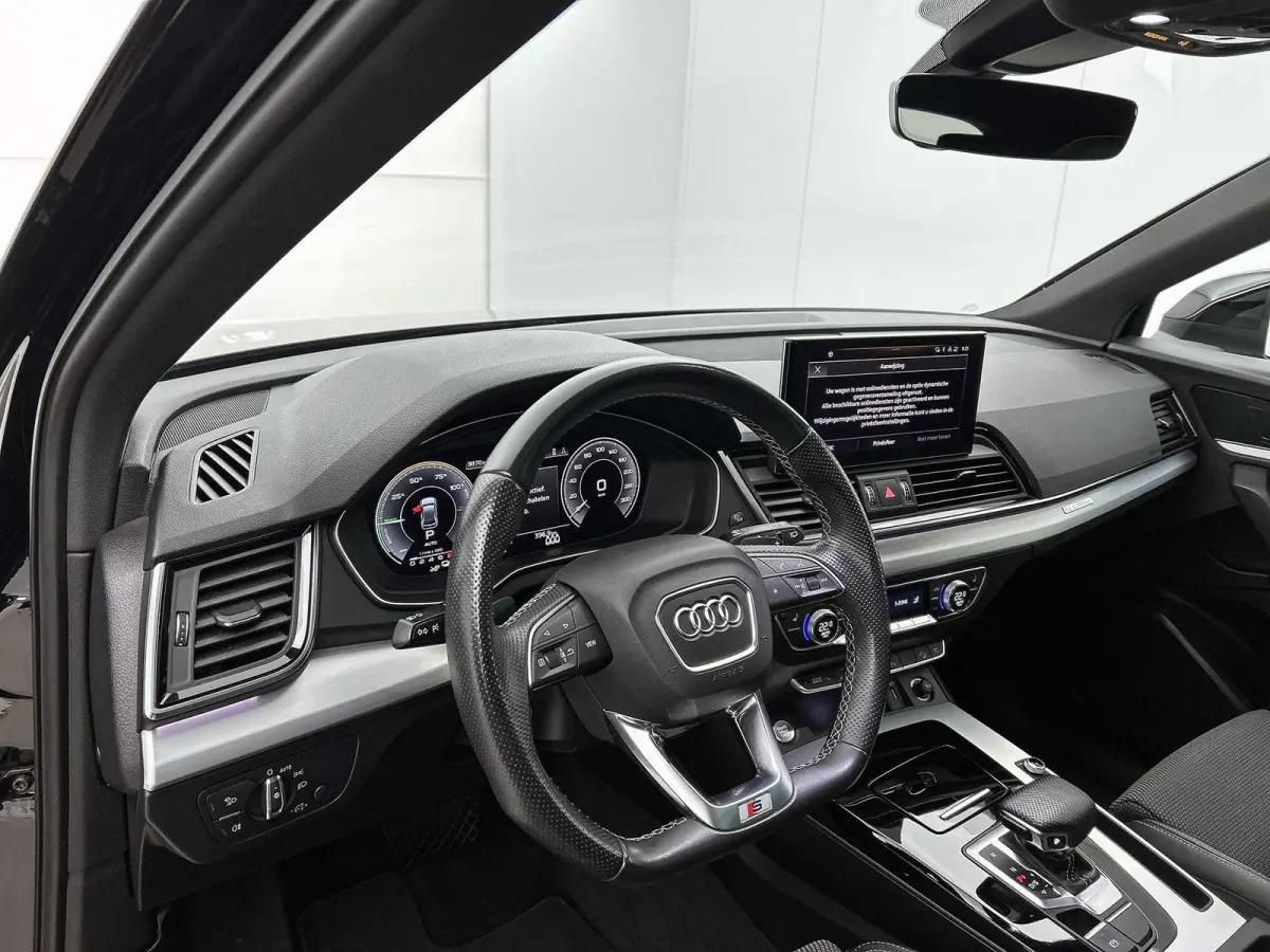 50 TFSI e S edition 299 PK | S-line | Panoramadak | Camera | Cruise Control | Apple Carplay | Android Auto | Stoelverwarming | Climate Control | Lichtmetalen velgen | Trekhaak |