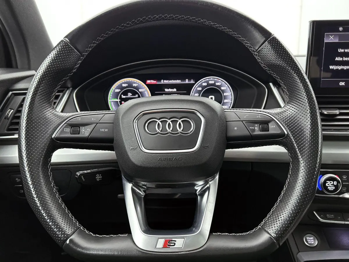 50 TFSI e S edition 299 PK | S-line | Panoramadak | Camera | Cruise Control | Apple Carplay | Android Auto | Stoelverwarming | Climate Control | Lichtmetalen velgen | Trekhaak |
