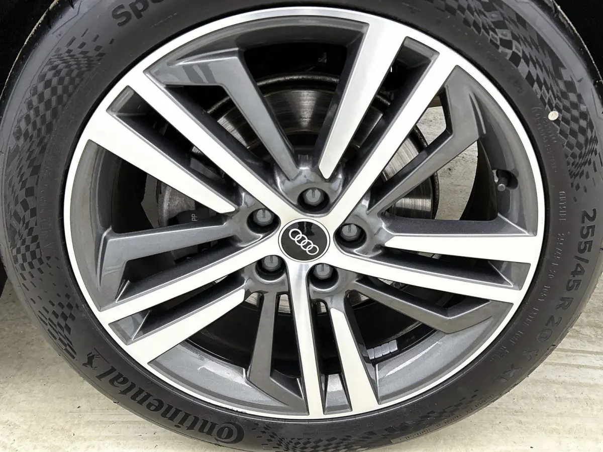 50 TFSI e S edition 299 PK | S-line | Panoramadak | Camera | Cruise Control | Apple Carplay | Android Auto | Stoelverwarming | Climate Control | Lichtmetalen velgen | Trekhaak |
