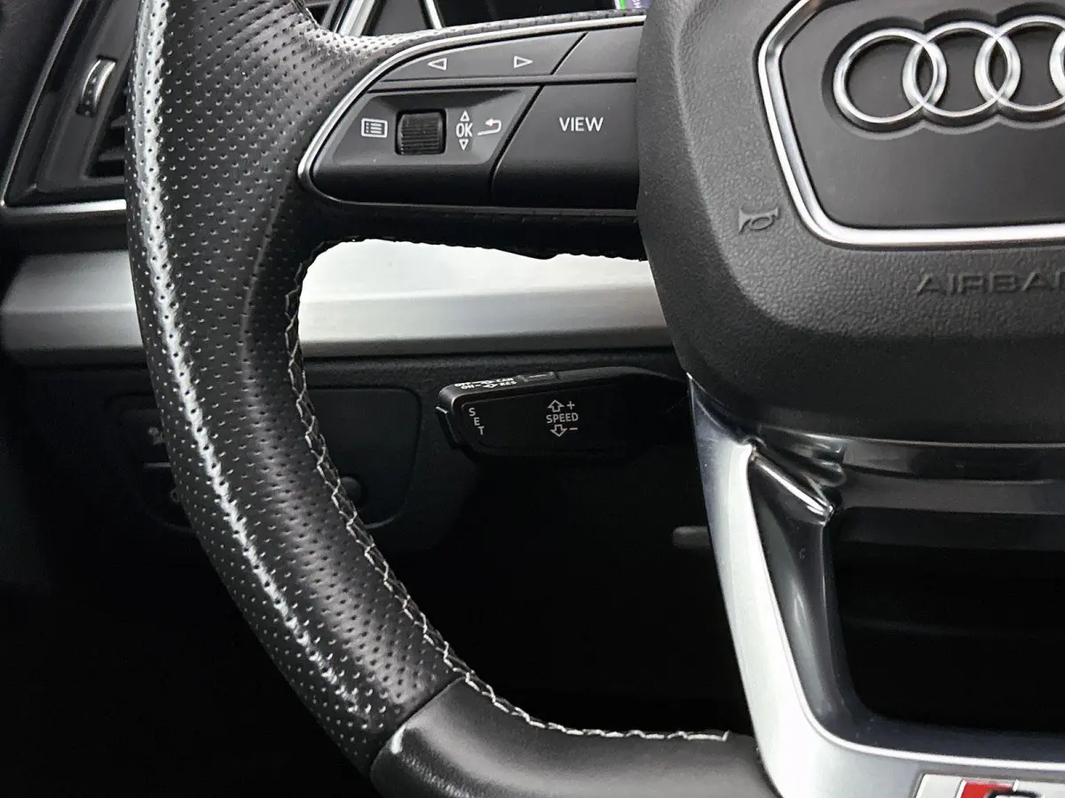 50 TFSI e S edition 299 PK | S-line | Panoramadak | Camera | Cruise Control | Apple Carplay | Android Auto | Stoelverwarming | Climate Control | Lichtmetalen velgen | Trekhaak |