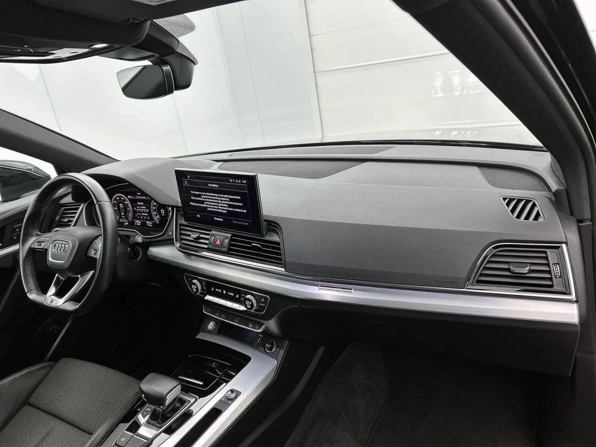 50 TFSI e S edition 299 PK | S-line | Panoramadak | Camera | Cruise Control | Apple Carplay | Android Auto | Stoelverwarming | Climate Control | Lichtmetalen velgen | Trekhaak |