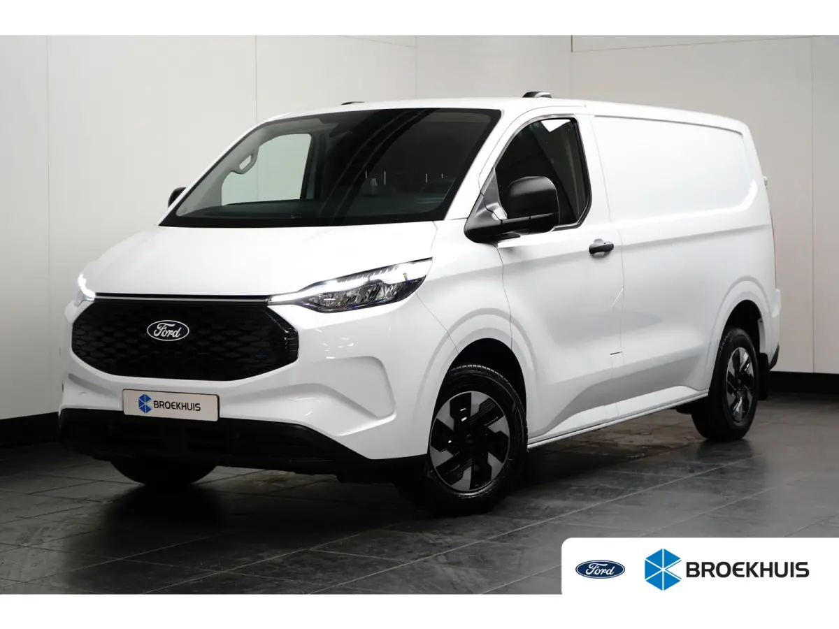 E 320 L1 Trend RWD | NIEUWE BUS! | NL-AUTO! | CAMERA | CRUISE | LANE ASSIST | WINTERPACK | DEALER OH! | PARK SENS V+A