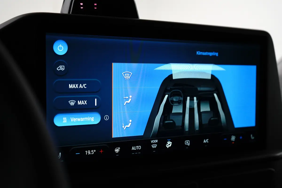 E 320 L1 Trend RWD | NIEUWE BUS! | NL-AUTO! | CAMERA | CRUISE | LANE ASSIST | WINTERPACK | DEALER OH! | PARK SENS V+A
