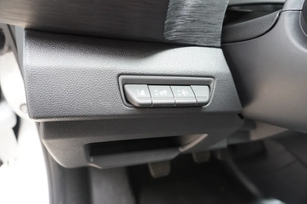 2.0 Blue dCi 130PK T30 L2H1 Advance Dubbelcabine nr.V076 | Climate | Cruise | Camera| Navi | Trekhaak