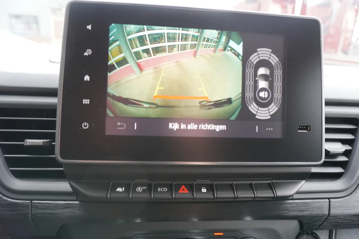 2.0 Blue dCi 130PK T30 L2H1 Advance Dubbelcabine nr.V076 | Climate | Cruise | Camera| Navi | Trekhaak