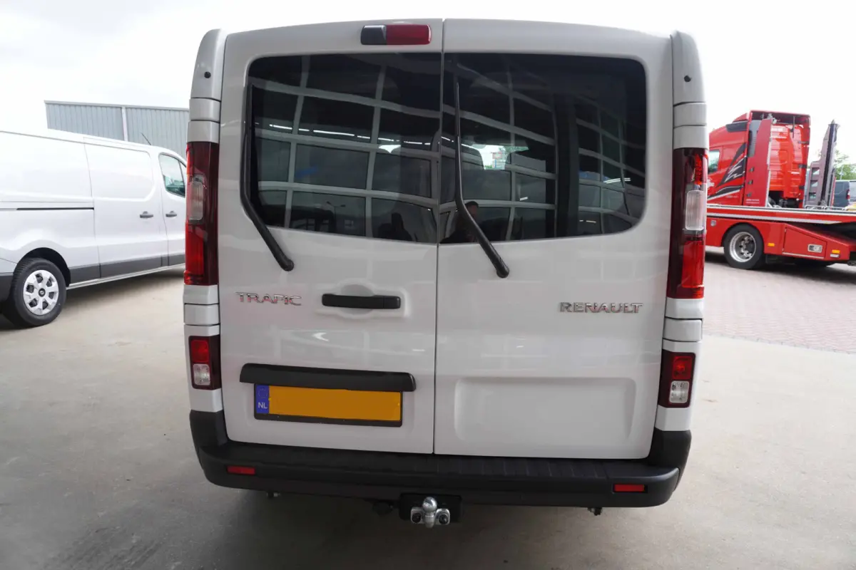 2.0 Blue dCi 130PK T30 L2H1 Advance Dubbelcabine nr.V076 | Climate | Cruise | Camera| Navi | Trekhaak