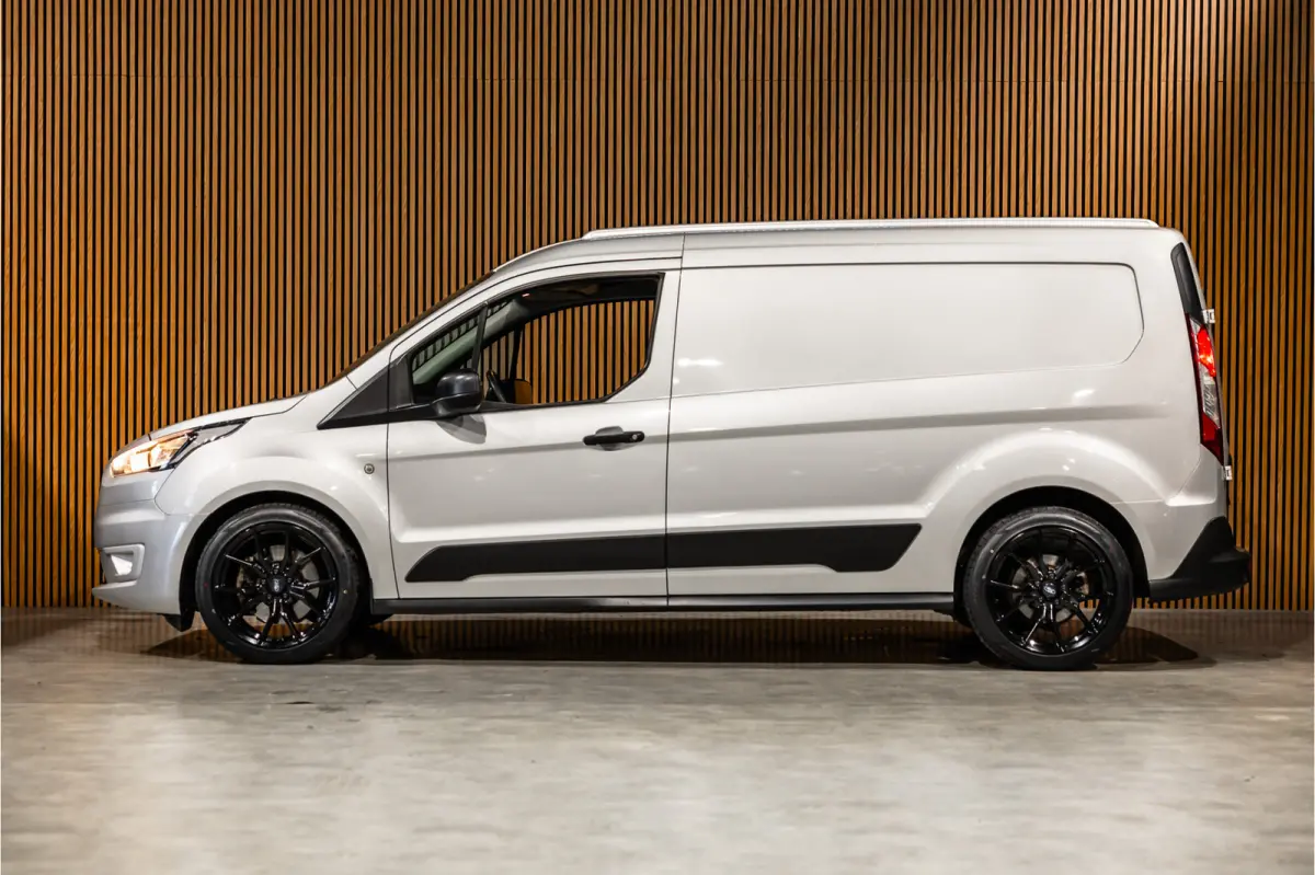 1.0 Ecoboost L2 | BPM Vrij | 3-Zitter | Navigatie | CarPlay | Camera | Stoelverwarming | Airco | MF Stuur | Dealer onderhouden | Nieuwe APK