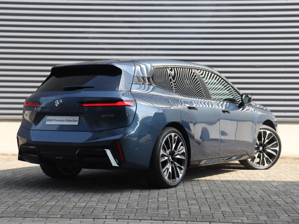 xDrive45 | M Sportpakket | Innovation Pack | Driving Assistant Prof. | Luchtvering | Trekhaak | Head-Up | Panodak Skylounge | Active Steering | Harman Kardon | SOH 97% | 23'' LMV