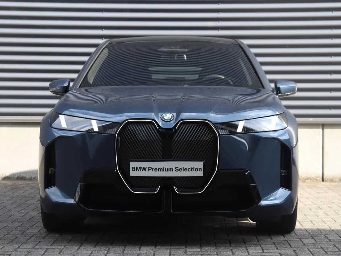 xDrive45 | M Sportpakket | Innovation Pack | Driving Assistant Prof. | Luchtvering | Trekhaak | Head-Up | Panodak Skylounge | Active Steering | Harman Kardon | SOH 97% | 23'' LMV