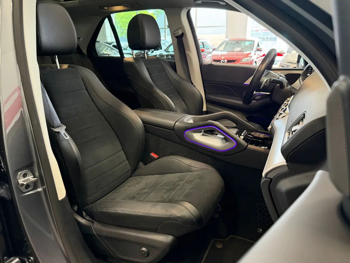 350 e 4MATIC AMG-LINE|PANO|NAVI\CAMERA|TREKHAAK|