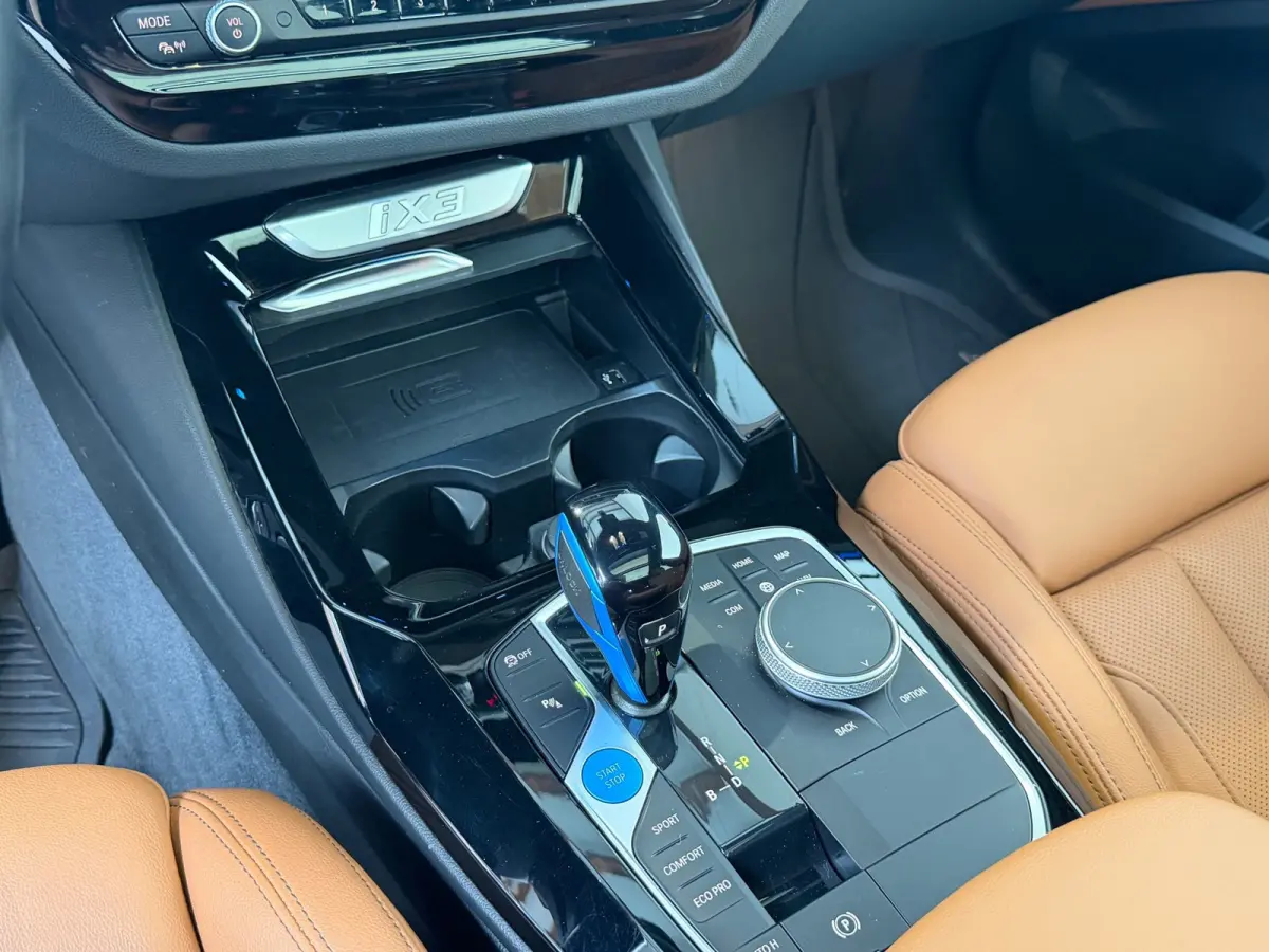 High Executive 80 kWh - SOH96% - M-Sport - Panorama