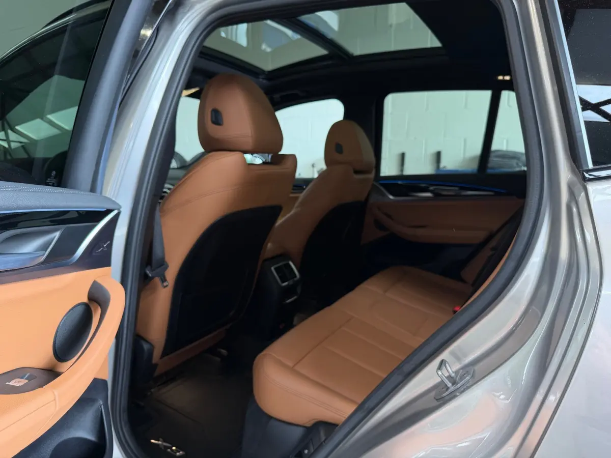 High Executive 80 kWh - SOH96% - M-Sport - Panorama