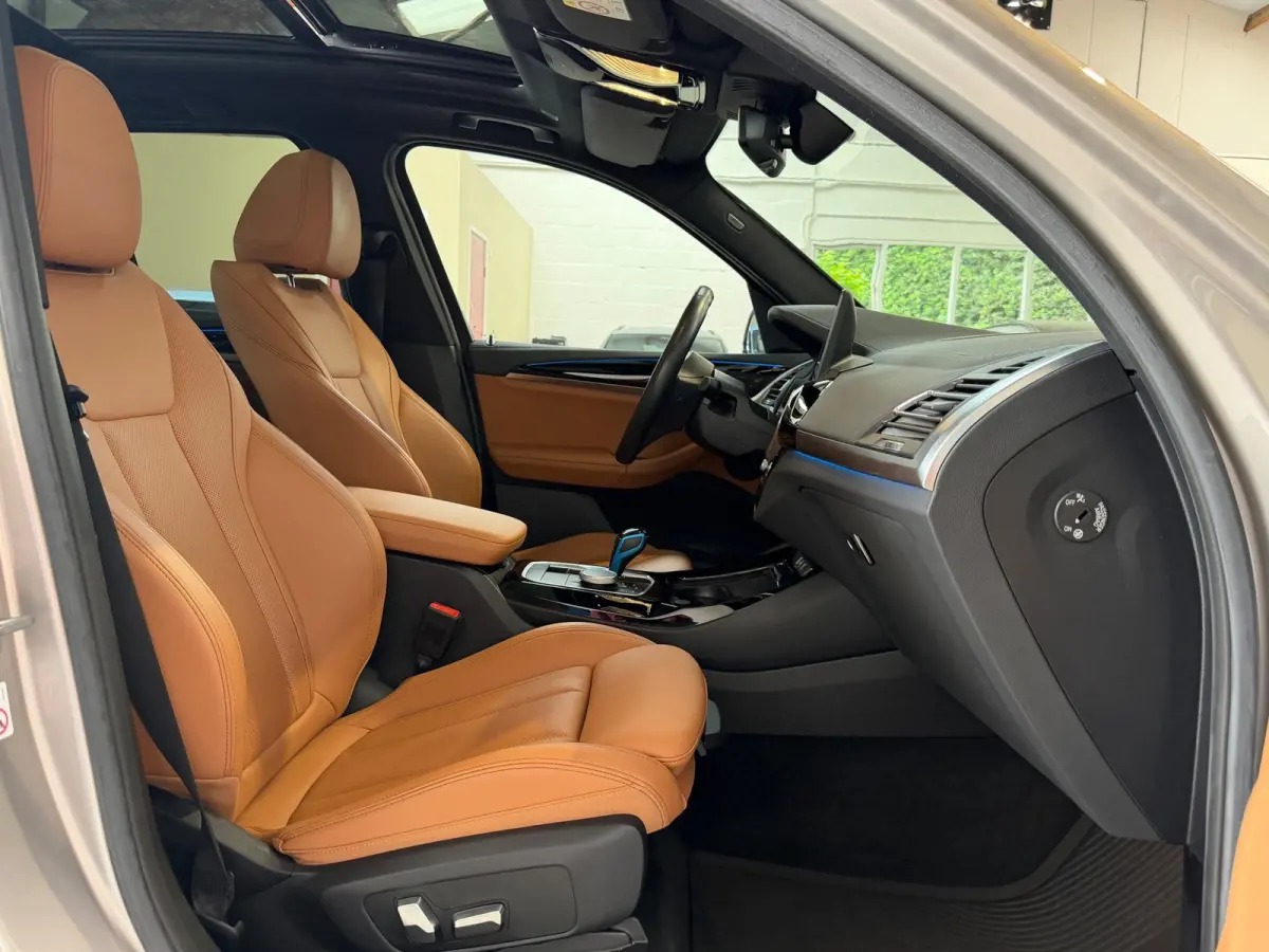 High Executive 80 kWh - SOH96% - M-Sport - Panorama